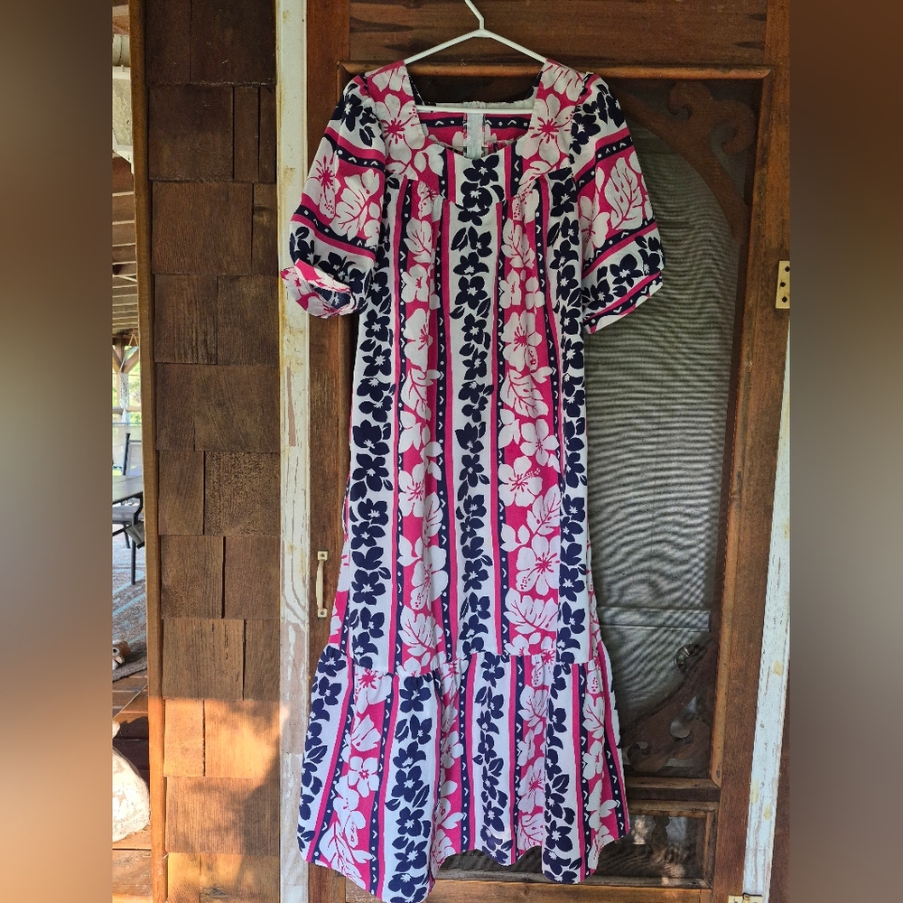 70s Muumuu Hawaiian Long Lounge Dress